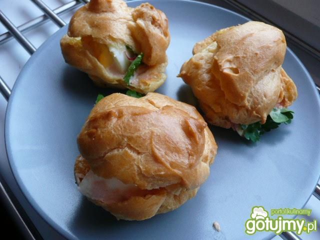 Ptysie na wytrawno z niespodzianką