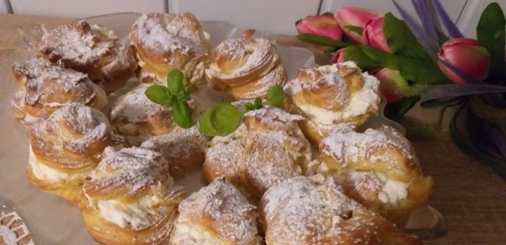 Ptysie z bitą śmietaną