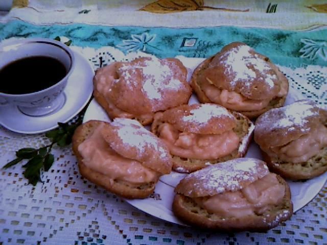 Ptysie z nadzieniem toffi                Ptysie z nadzieniem toffi