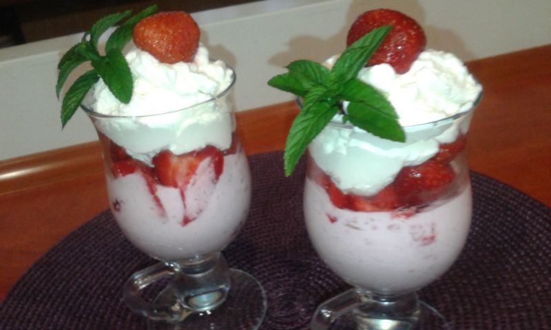 Pucharek z deserkiem