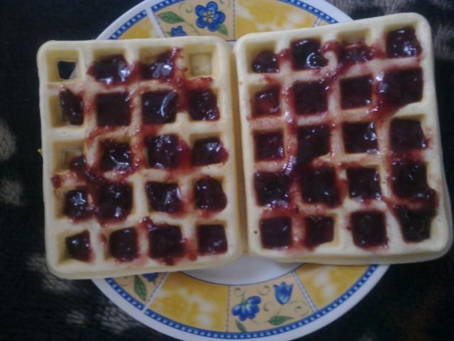 Puchate Gofry z domową konfiturą Puchate Gofry z domową konfiturą