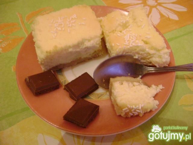 Puchowy sernik na ciastkach Puchowy sernik na ciastkach