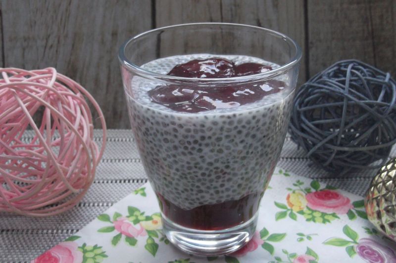 Pudding chia z konfiturą