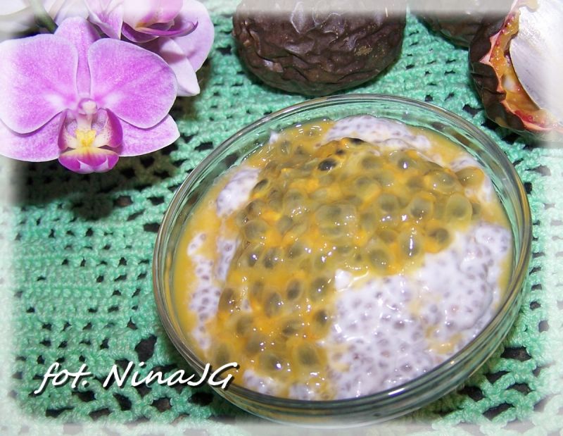 Pudding kokosowy z chia i marakują Pudding kokosowy z chia i marakują