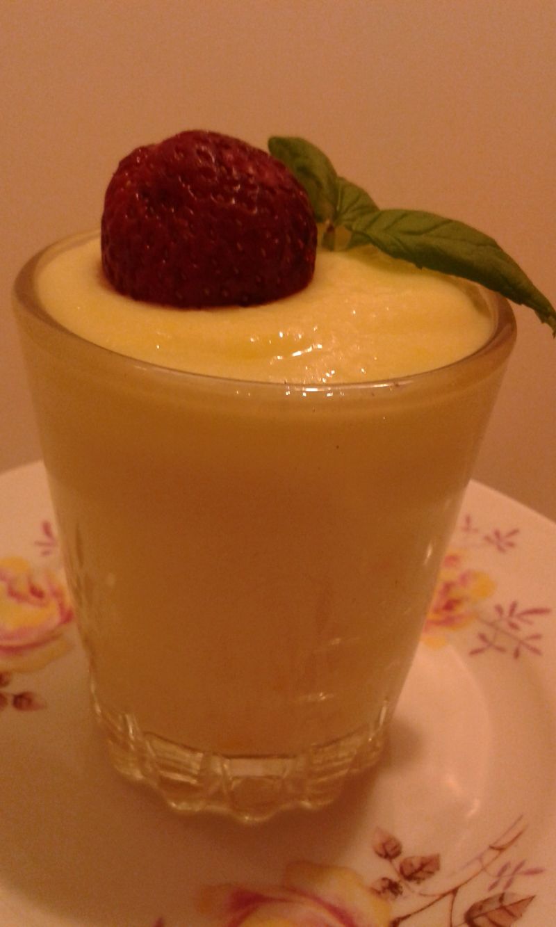 Pudding waniliowy z truskawką