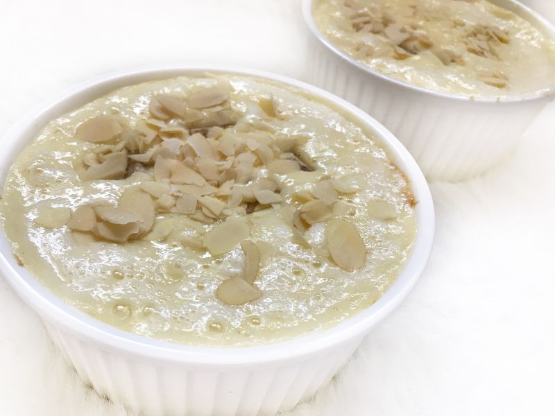 Pudding z niespodzianką i bananem