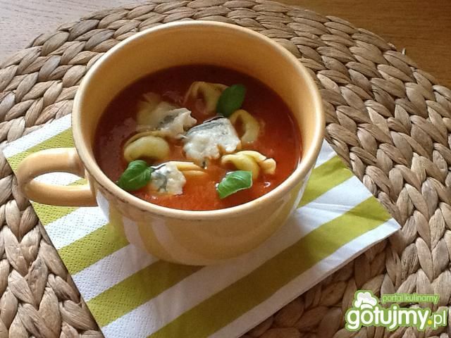 Pudliszkowa z tortellini i gorgonzolą Pudliszkowa z tortellini i gorgonzolą