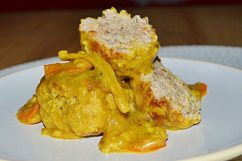 Pulepciki z kaszą w sosie lekko chrzanowym Pulepciki z kaszą w sosie lekko chrzanowym