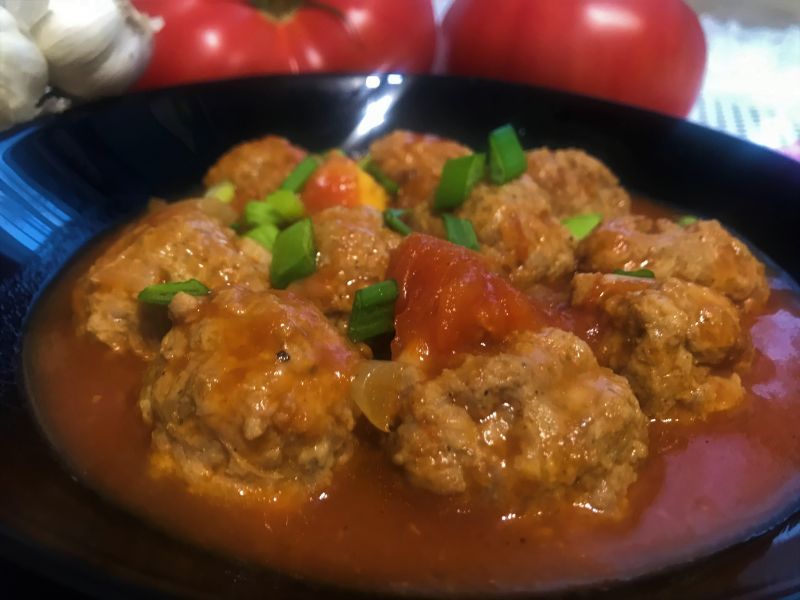 Pulpeciki chrzanowe w pomidorowym sosie Pulpeciki chrzanowe w pomidorowym sosie