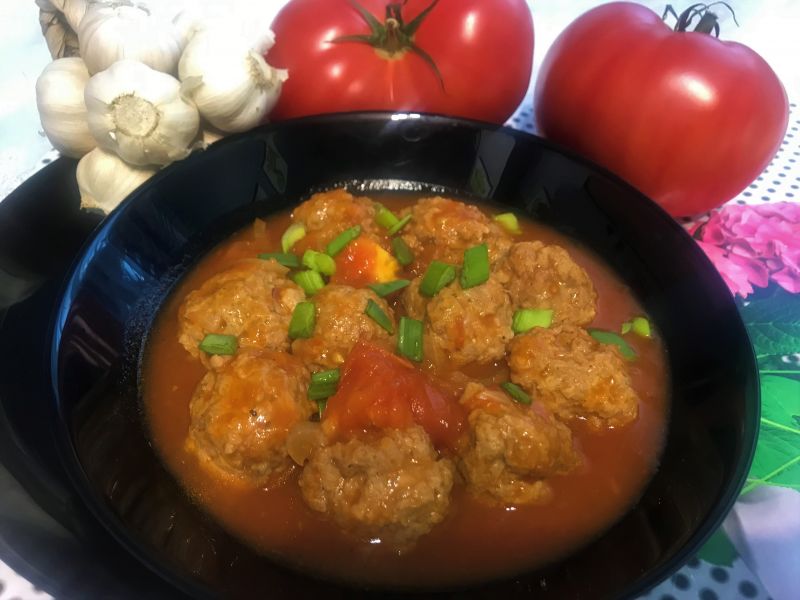 Pulpeciki chrzanowe w pomidorowym sosie Pulpeciki chrzanowe w pomidorowym sosie