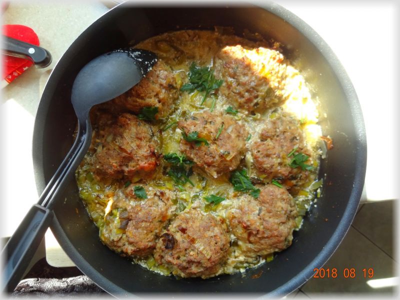 Pulpeciki indycze w sosie porowym 