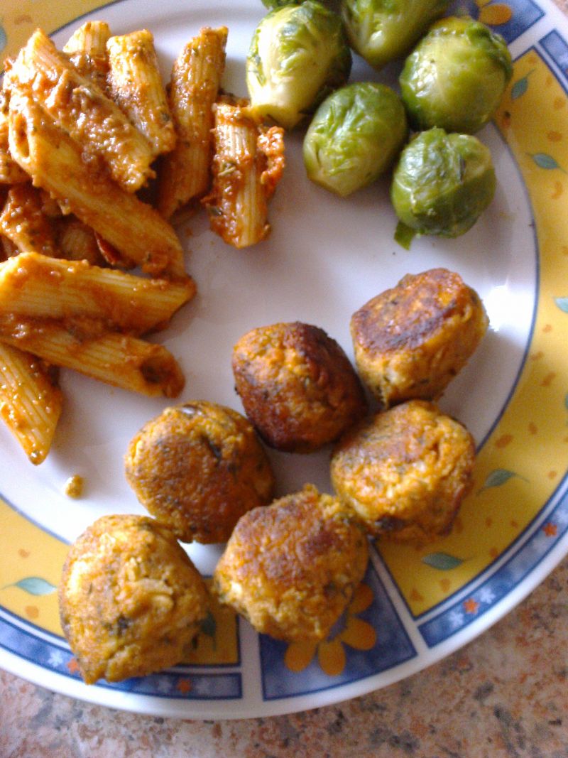 Pulpeciki kalafiorowe z serem i słonecznikiem Pulpeciki kalafiorowe z serem i słonecznikiem