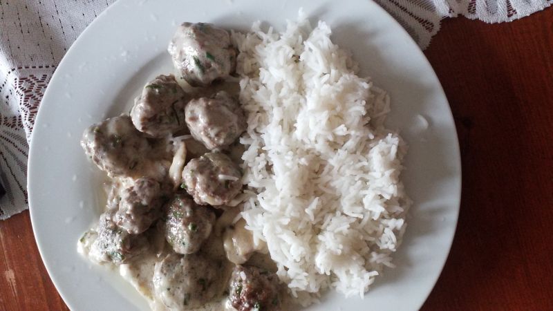 Pulpeciki mięsne ze szczypiorkiem