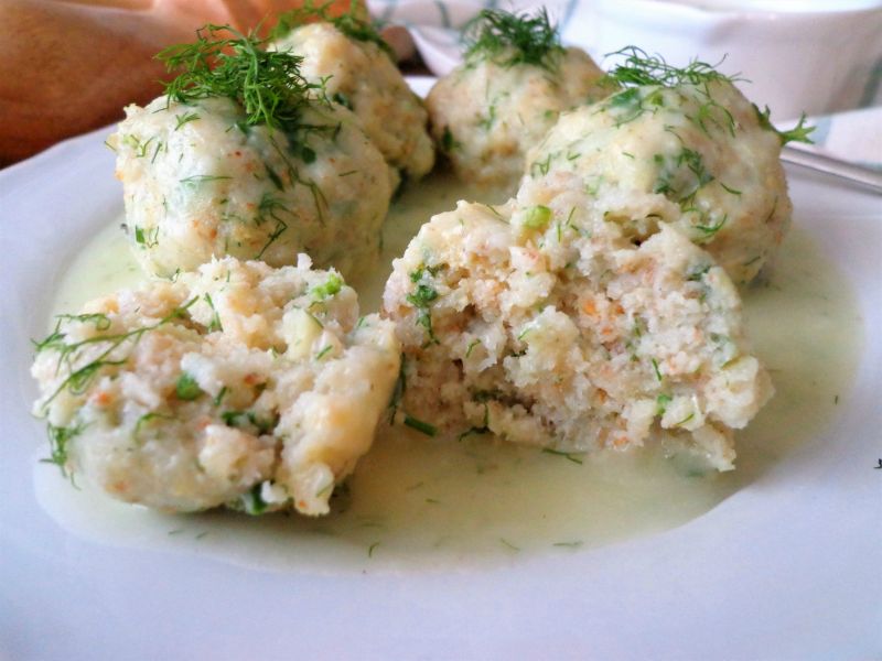 Pulpeciki rybne w sosie koperkowym Pulpeciki rybne w sosie koperkowym