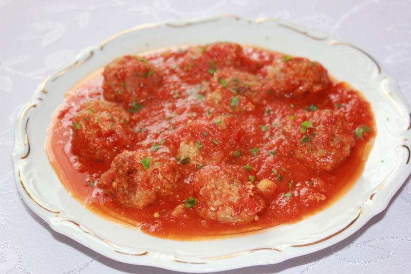 Pulpeciki w czerwonym sosie Pulpeciki w czerwonym sosie