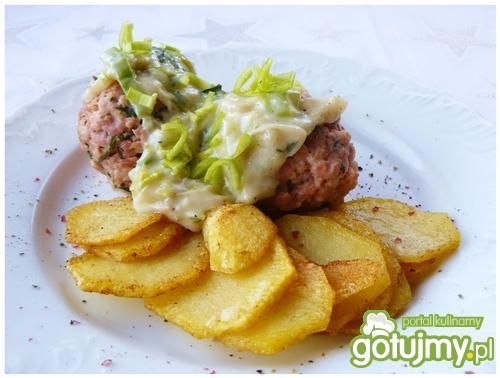 Pulpeciki w porowym sosie