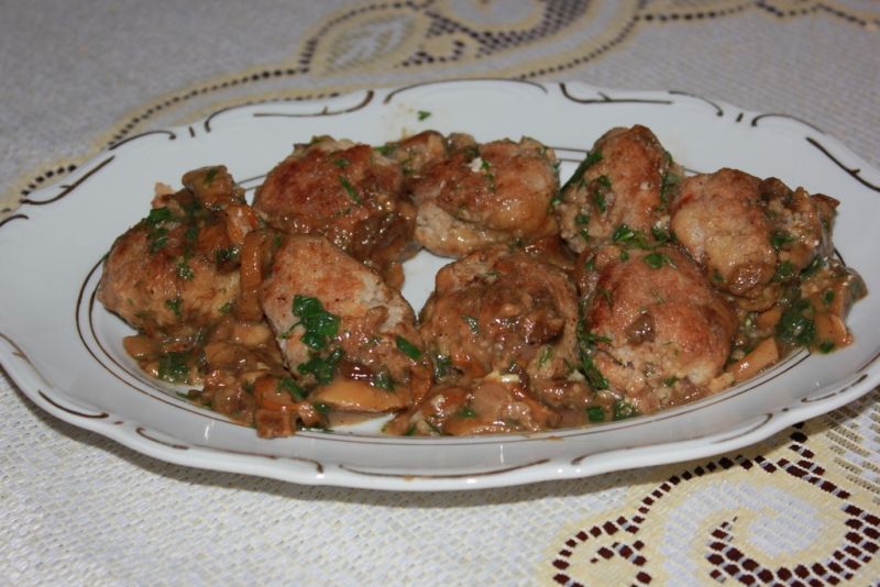 Pulpeciki w sosie grzybowym 