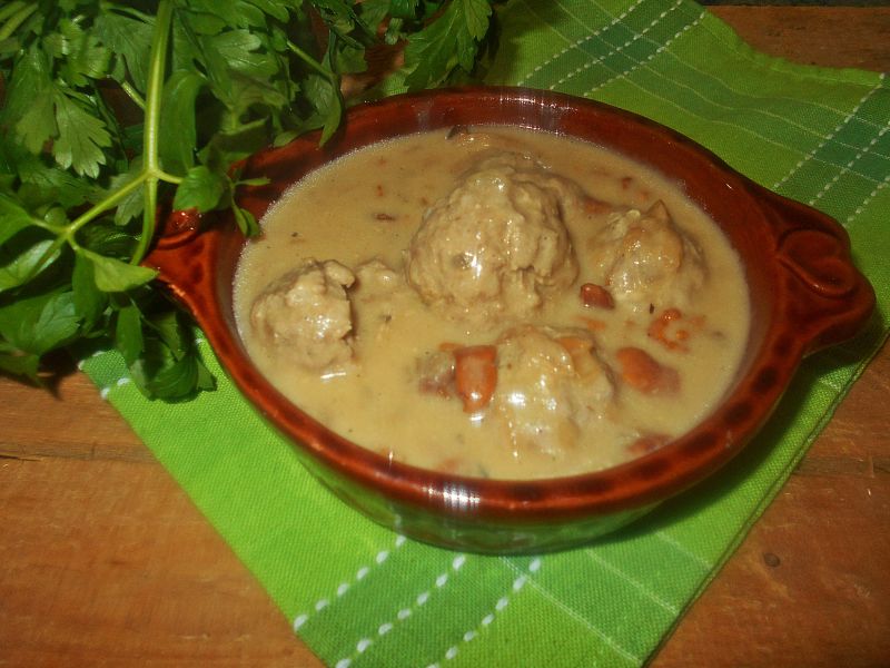 Pulpeciki w sosie kalarepkowo-kurkowym Pulpeciki w sosie kalarepkowo-kurkowym