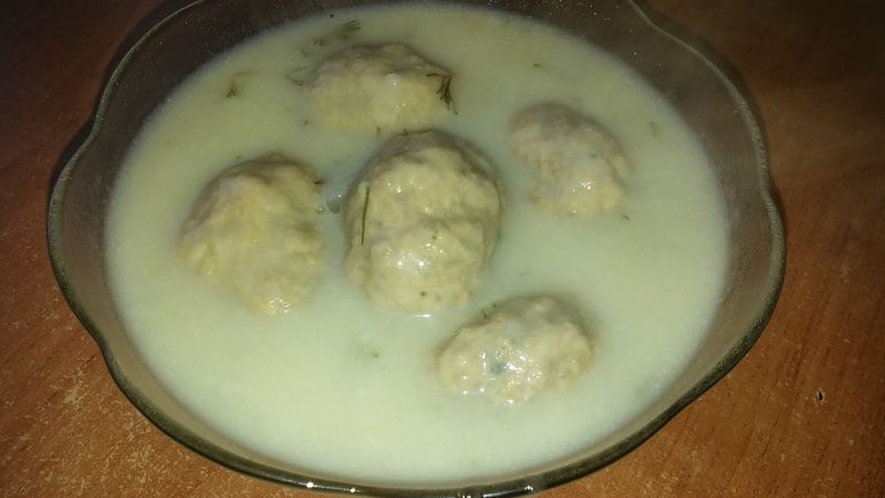 Pulpeciki w sosie koperkowym Pulpeciki w sosie koperkowym