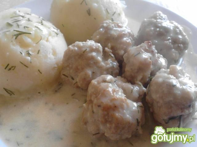 Pulpeciki w sosie koperkowym5 Pulpeciki w sosie koperkowym5