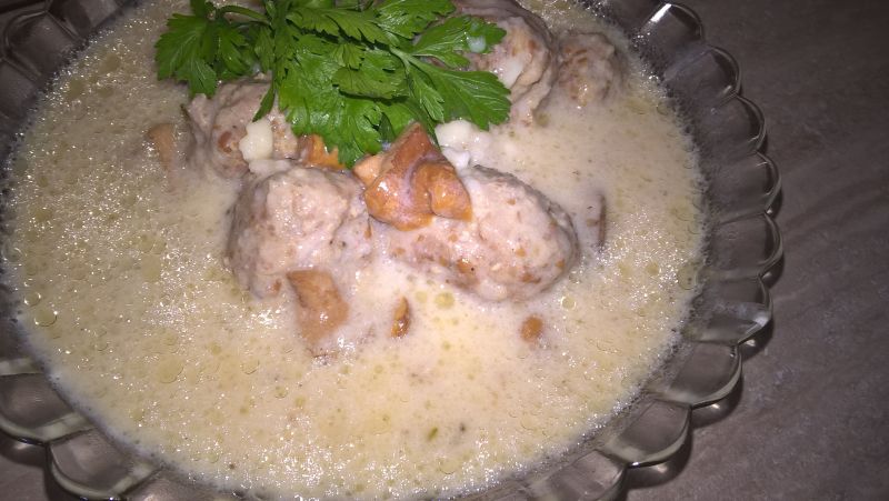 Pulpeciki w sosie kurkowym
