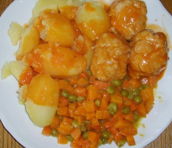 Pulpeciki w sosie pomidorowym