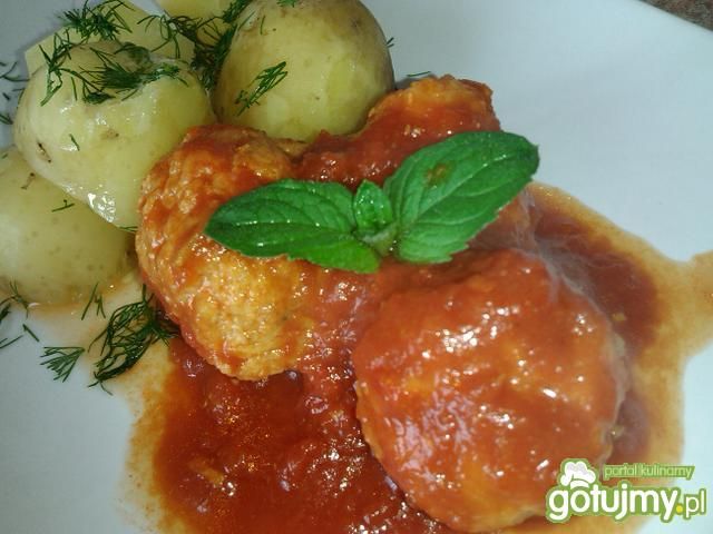 Pulpeciki z marchewką w pomidorach