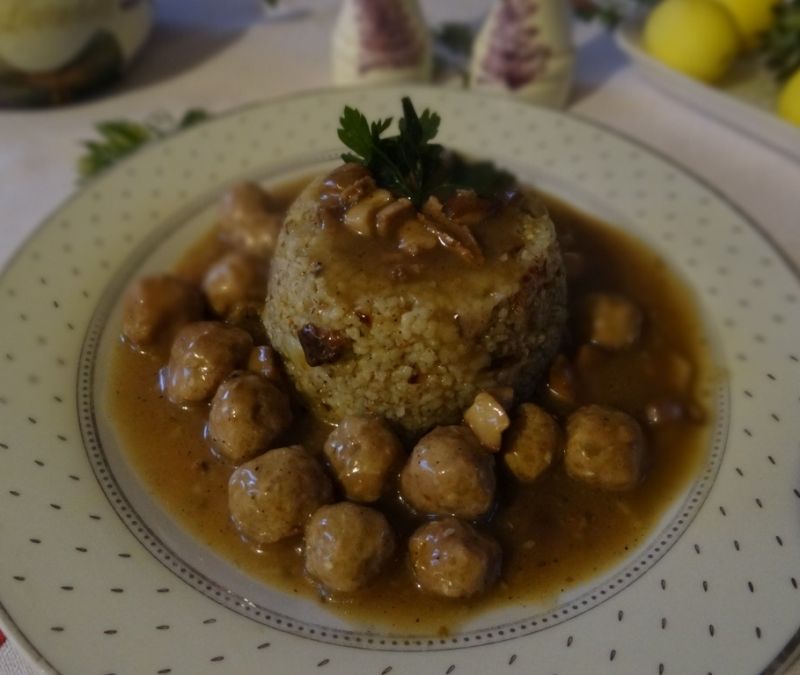 Pulpeciki z mięsa indyczego w sosie grzybowym