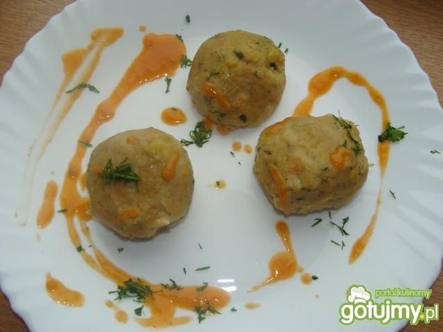 Pulpeciki z mintaja z warzywami 