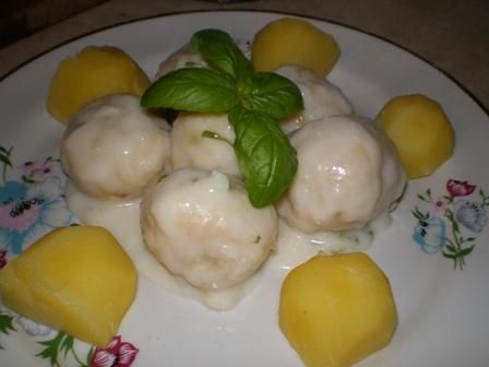 Pulpeciki z ryby w sosie Pulpeciki z ryby w sosie