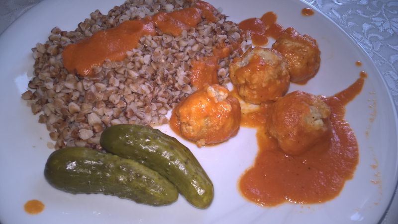 Pulpecki w sosie pomidorowym z soczewicą Pulpecki w sosie pomidorowym z soczewicą