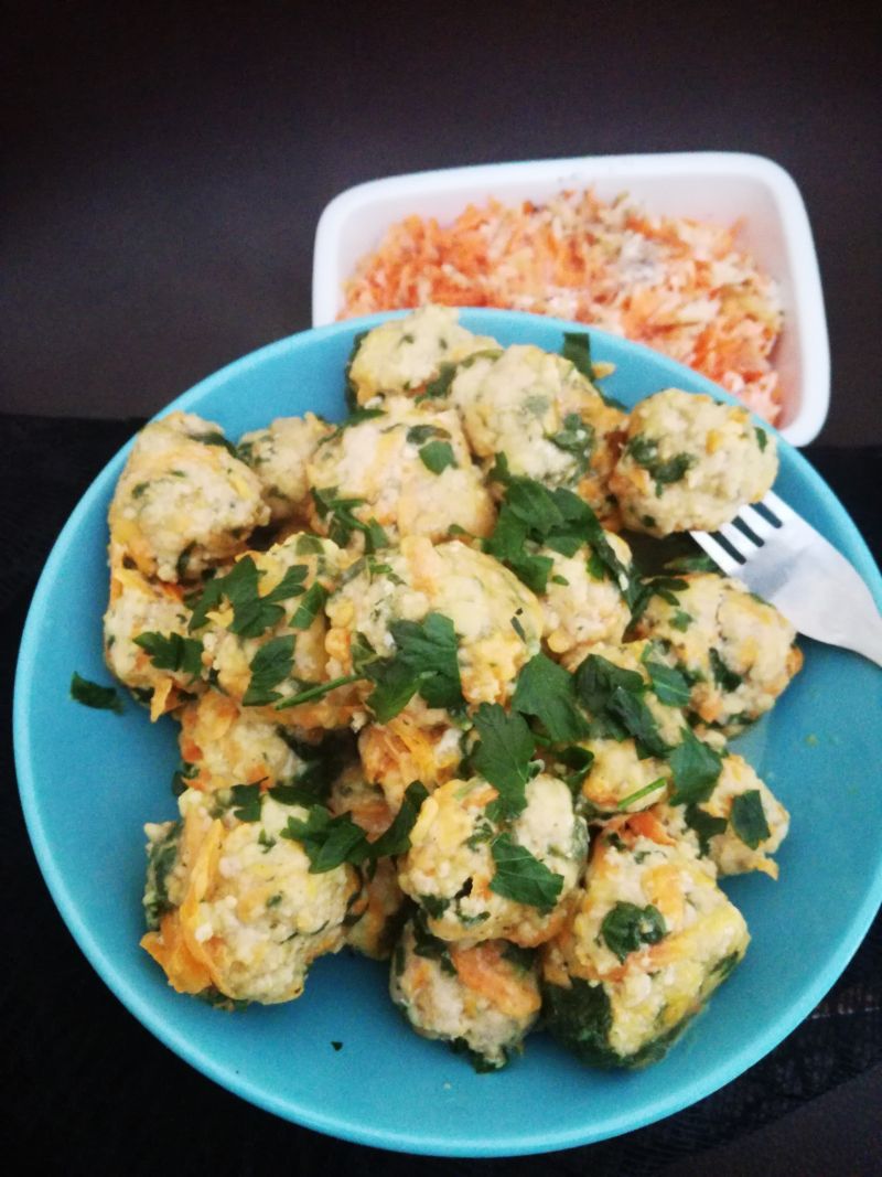 Pulpety dietetyczne z indyka i szpinakiem Pulpety dietetyczne z indyka i szpinakiem