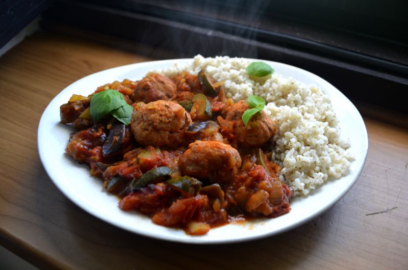 Pulpety duszone w ratatouille