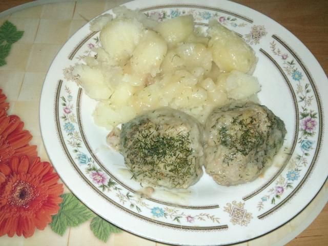 Pulpety indycze w sosie Pulpety indycze w sosie