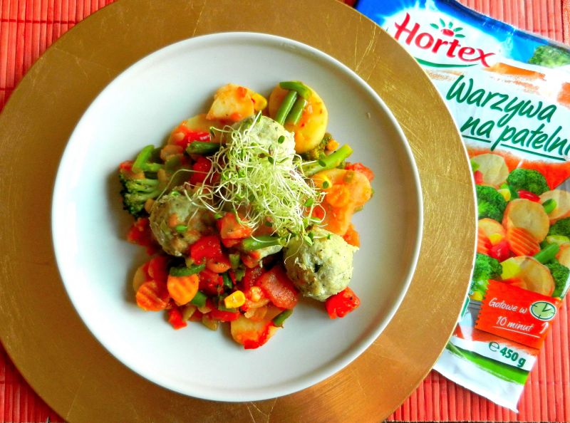 Pulpety rybne w sosie pomidorowo-paprykowym