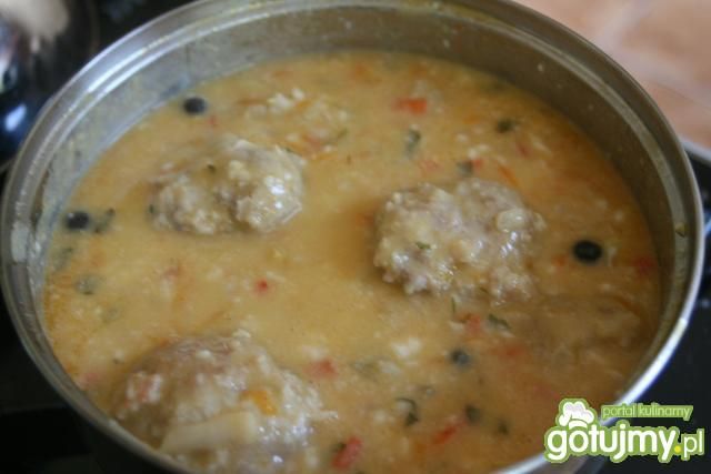 Pulpety w sosie mięsno-warzywnym