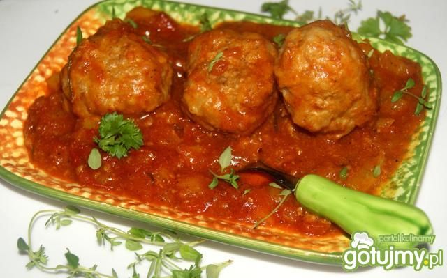 Pulpety w sosie paprykowo-pomidorowym 