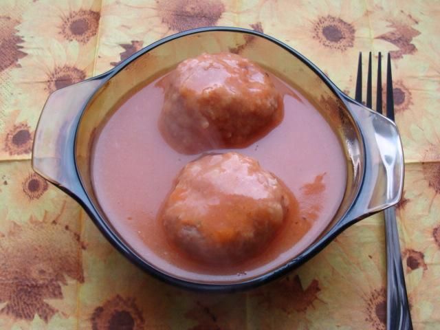 Pulpety w sosie paprykowym 