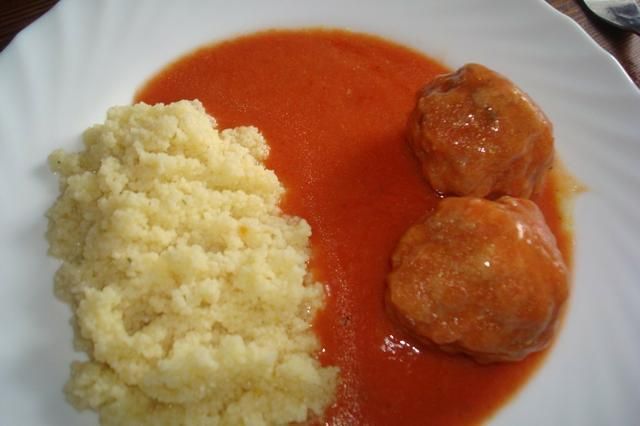 Pulpety w sosie pomidorowym