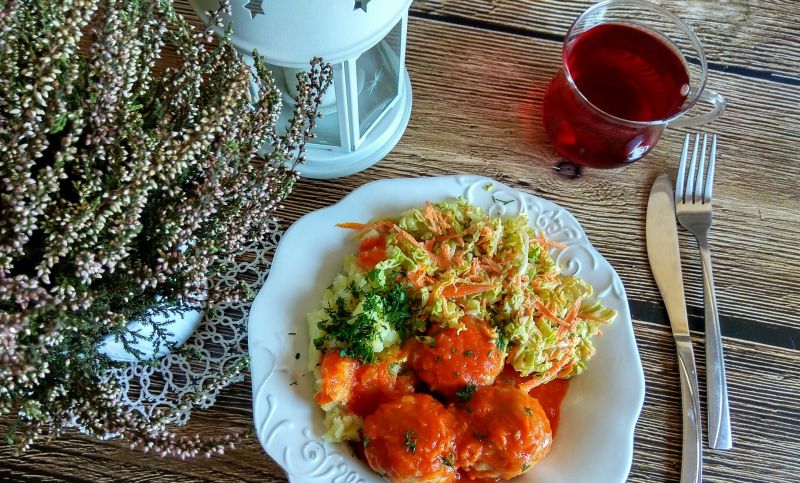 Pulpety w sosie warzywnym na pomidorowo  Pulpety w sosie warzywnym na pomidorowo