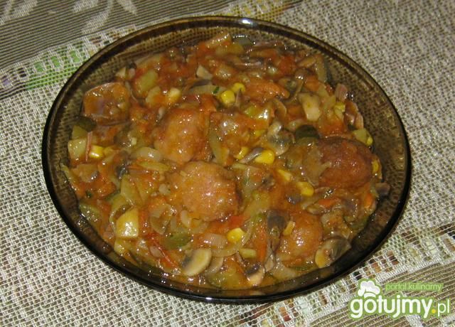 Pulpety w warzywnym sosie 