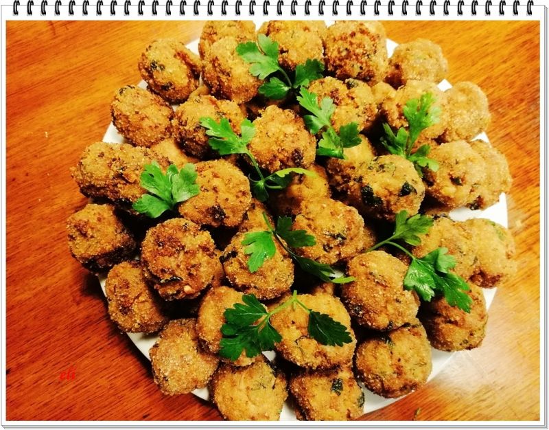 Kotlety drobiowe z warzywami i serem