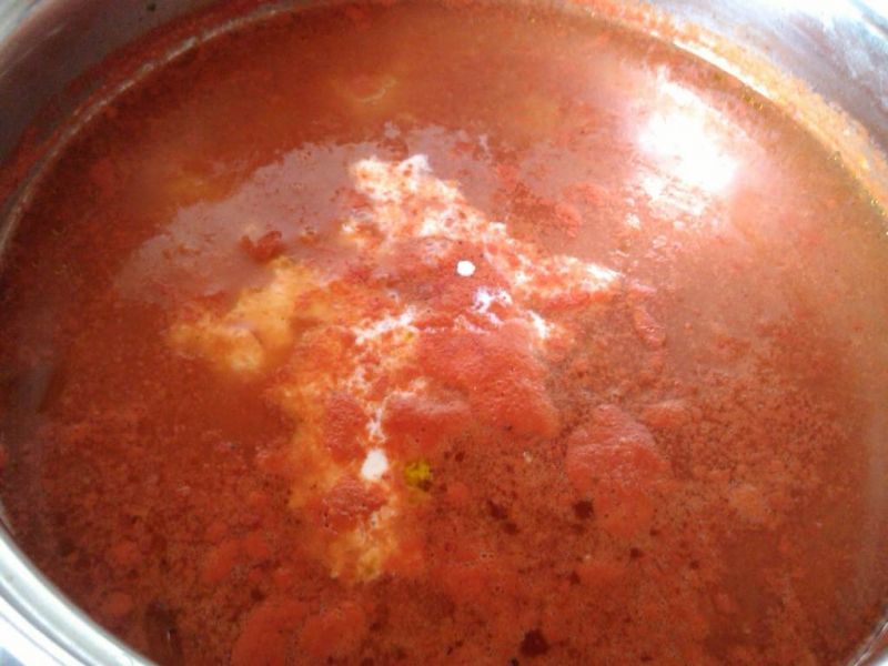 Pulpety wieprzowe z czubricą w pomidorach