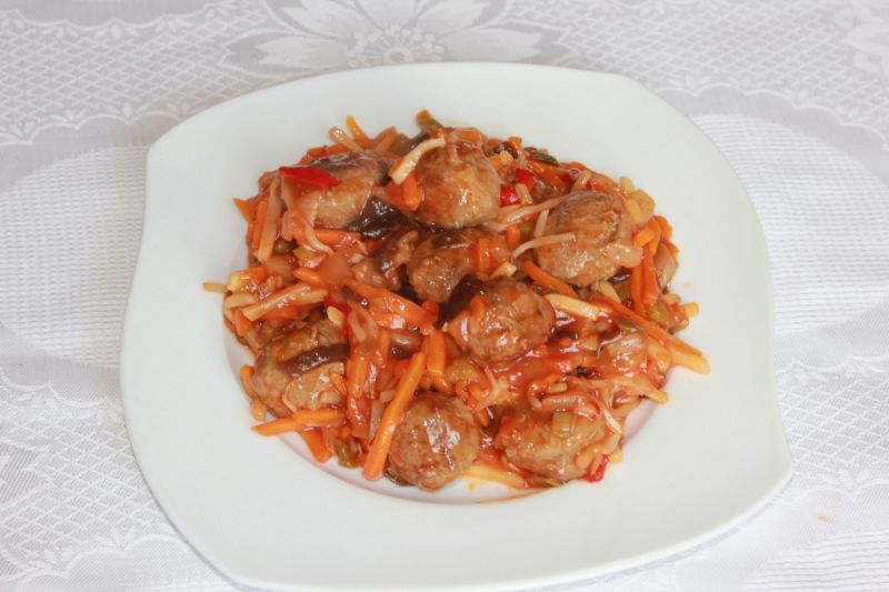 Pulpety wołowe w sosie azjatyckim 