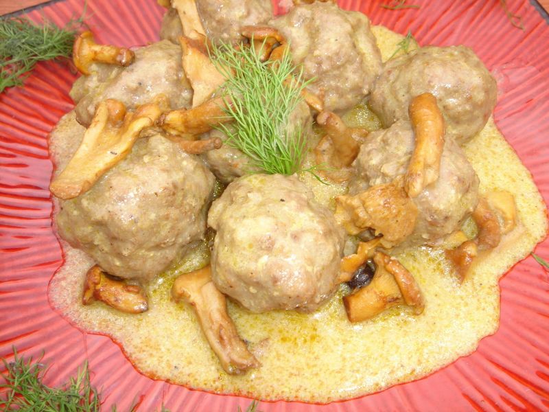 Pulpety wołowe w sosie kurkowym