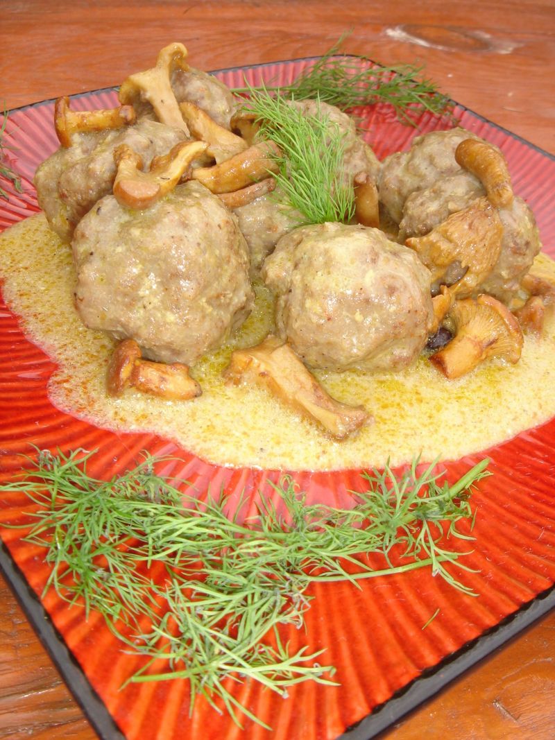 Pulpety wołowe w sosie kurkowym