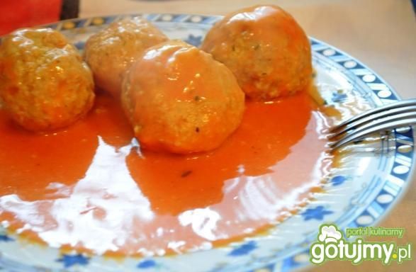 Pulpety z sosem pomidorowym Pulpety z sosem pomidorowym