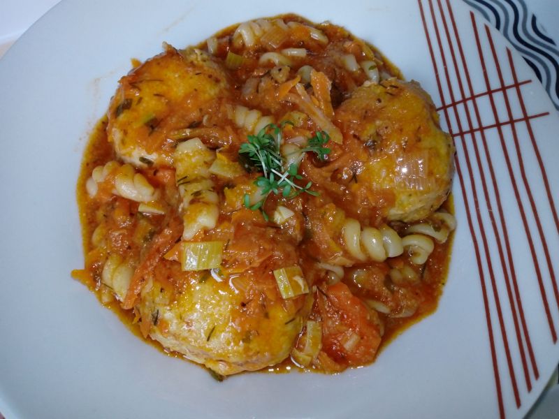 Pulpety z warzywami i makaronem Pulpety z warzywami i makaronem