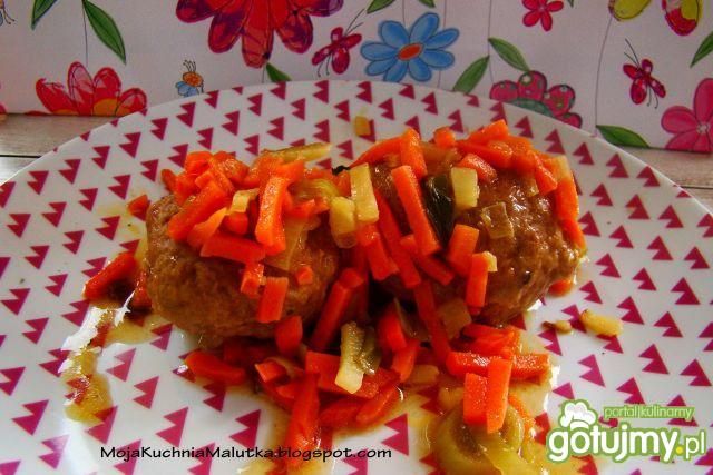 Pulpety z zapiekane w warzywach 