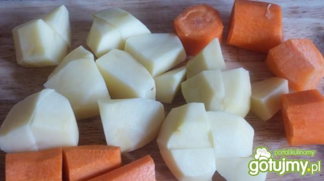 Pure ziemniaczano-marchewkowe z chrzanem